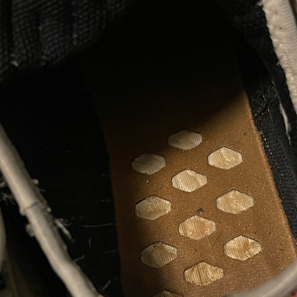 Adidas Men's Athletic Grungy Shoes - Very Worn for movie prop/ Size 12 🎥🎬 - Picture 7 of 9